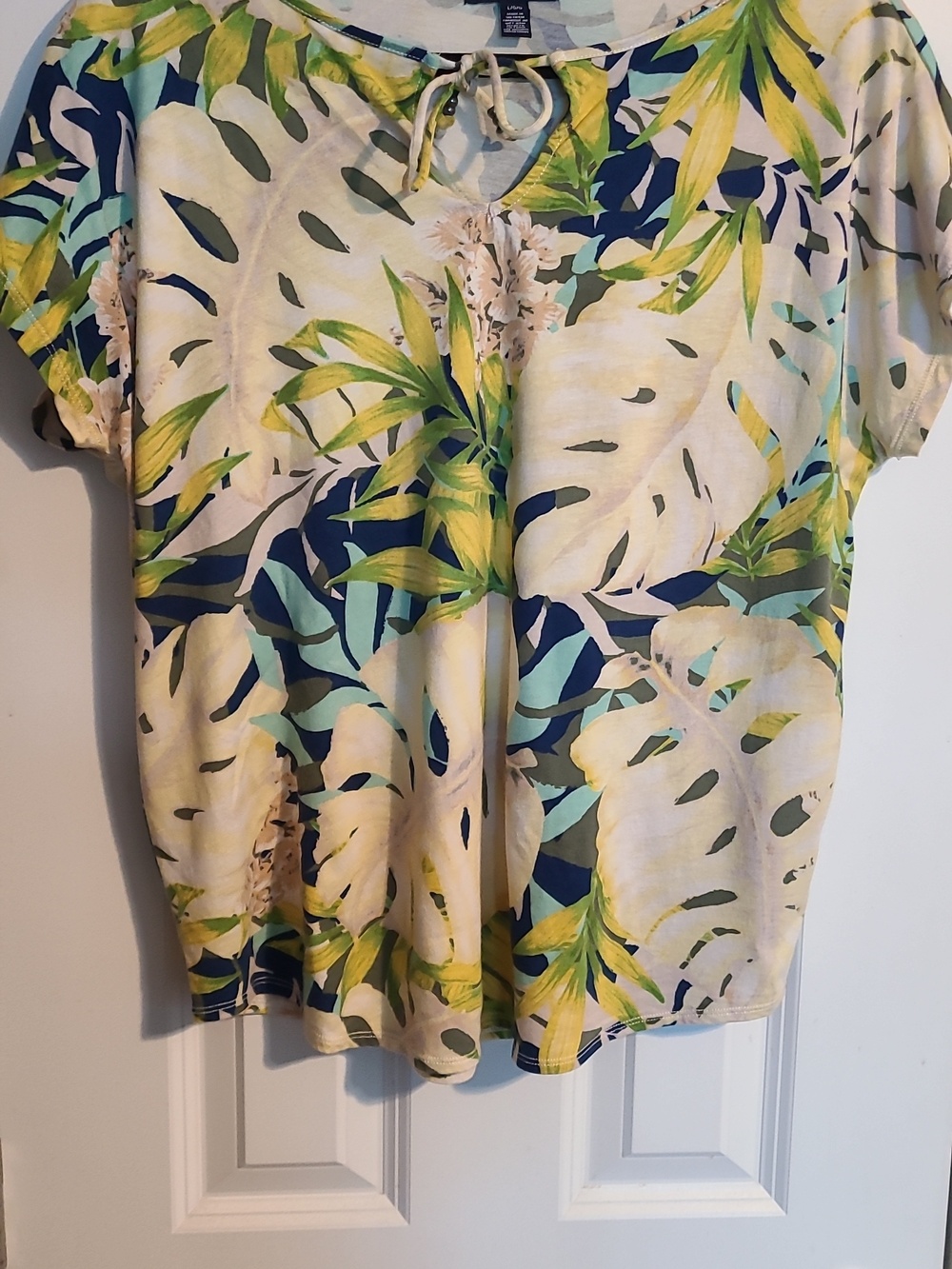 Chaps Women’s Tropical Print Short Sleeve Top - White/Green/Blue